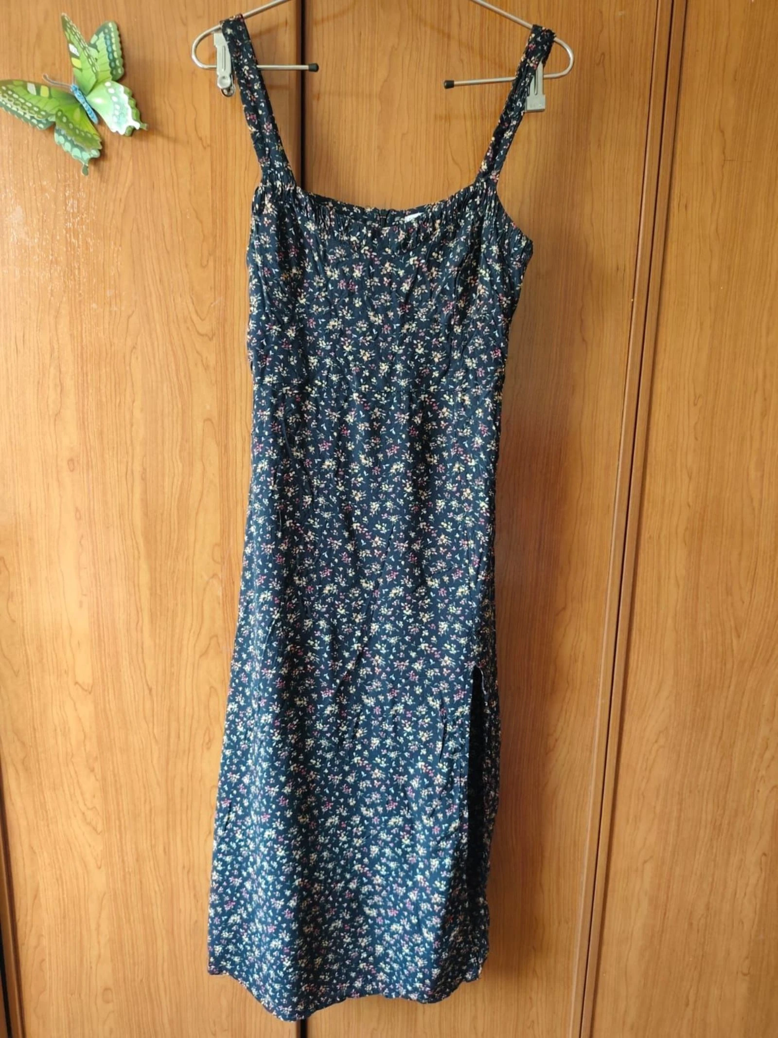Zara – Vestido midi floral, escote smock, talla M